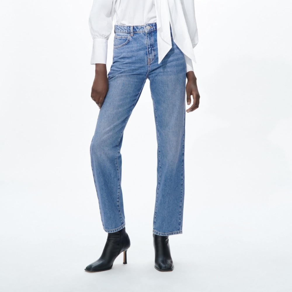 Zara NWT super high rise straight leg jeans